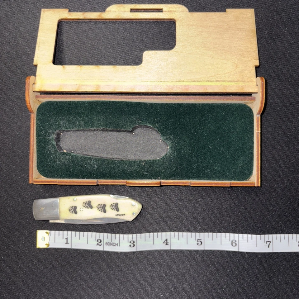 Коллекционный нож Alaskan Geoff Olson с оригинальным искусством скримшоу - Изображение 3 из 4