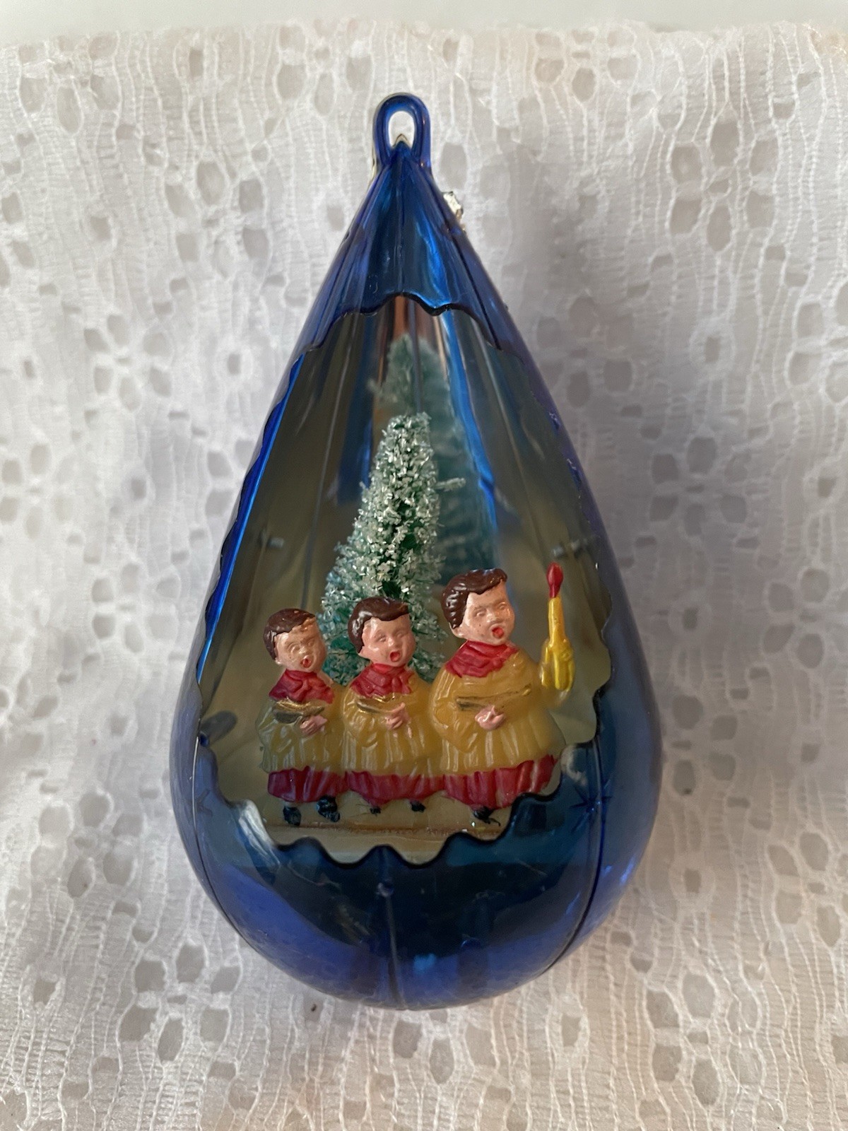 Jewelbrite By Decor Vintage Christmas Ornament Diorama CAROLERS