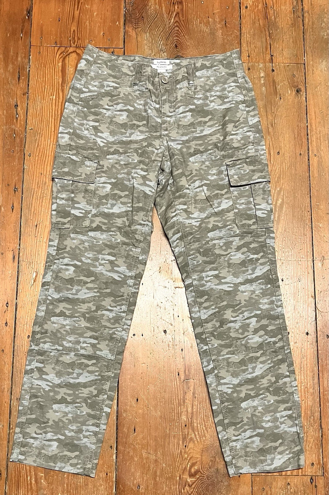 LL Bean Cargo Pants Camo Favorite Fit Outdoor Hiking Camping Size 6
