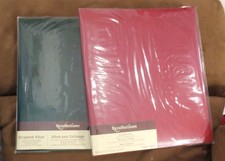 2 Recollecttions Scrapbooks New 1 Red ,1 Green Holds 20 Toploading Layouts