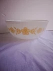 New ListingVintage PYREX BUTTERFLY GOLD Mixing Bowl #404 Yellow Floral Daisy 4 Quart 1970's