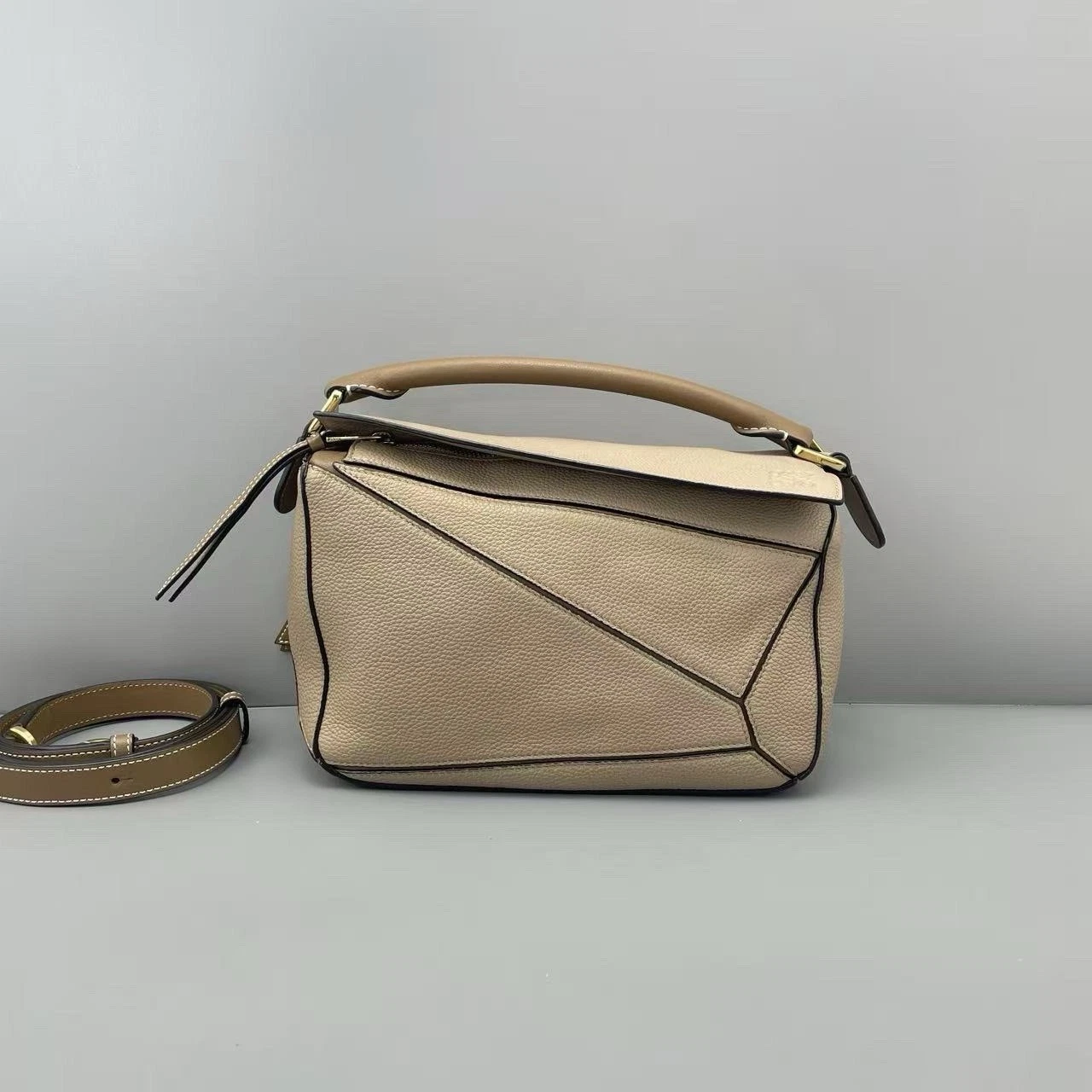 Loewe — Authentic Pre-owned Loewe Puzzle Small Beige Leather Detachable Strap Bag