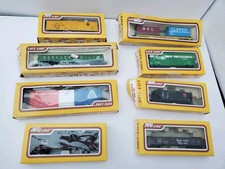 HO Scale Train Cars Lot of 8 Vintage Model Car Life-Like In Boxes