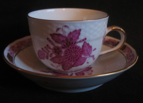 Rare Herend Hungary Raspberry ChineseBouquet Straight Edged Mocha Cup and Saucer - Picture 2 of 16