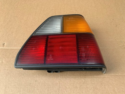 VW Golf Mk 2 II Rücklicht Rückleuchte +Lampenträger rechts Hella 191945258 (S887