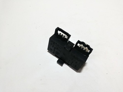 Volkswagen Passat 1994 Tailight Bulb Holder (Lamp Carrier) 3a99452 #624525-74