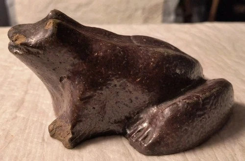 Antique Stoneware Pottery Frog Figure Paperweight Red Wing What Cheer White Hall