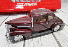 1939 Chevrolet Coupe 124 Metallic Burgundy Diecast Car - Motormax 73247 New