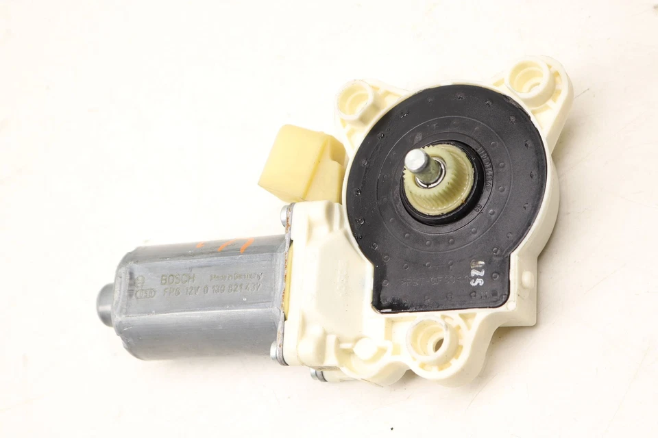 2002-2012 MERCEDES-BENZ SL500 - Front Right Window Motor 1718201442 - Image 2 of 4