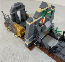 Lego Chauchilla Cemetery Battle 7196 Indiana Jones Crystal Skull 100% Complete