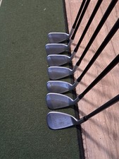 ping  G400 golf iron sets regular graphite shafts