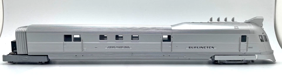 HO CON-COR 001-008724 POST WWII BURLINGTON PIONEER ZEPHYR 3-CAR SET DCC READY - Image 2 of 4