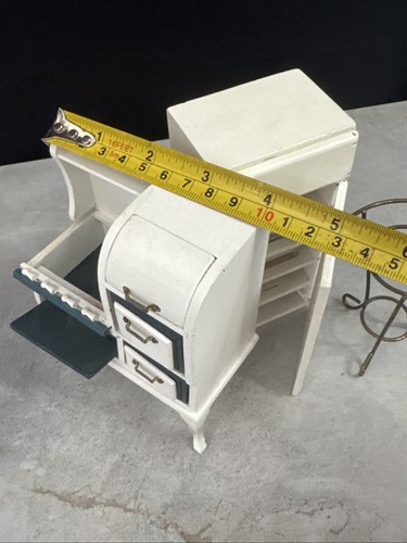 Vintage Dollhouse Furniture - Stove, Fridge, Coat Rack, Figure Bt2 - Imagen 15 de 18