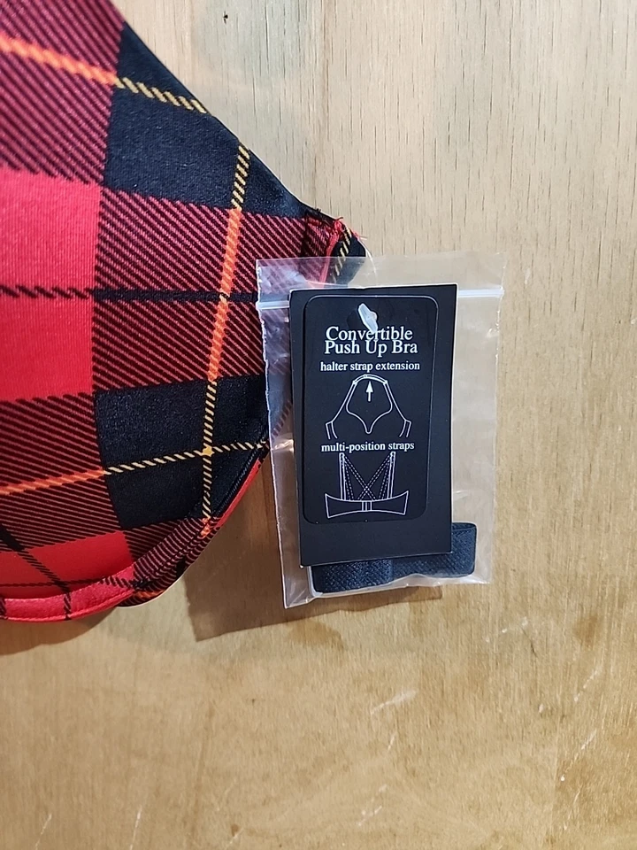 Sujetador push up convertible rojo Frederick's of Hollywood correa halter 38DD Foto 4 de 4