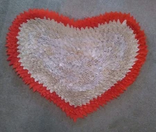 Vtg Handmade Rag Throw Rug Heart Shape Poly/Cotton Beige W/Orange Trim 39"Lx28"W
