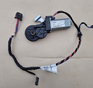 Stellmotor für Elektr. Sitzverstellung Links Vorne 922173-102