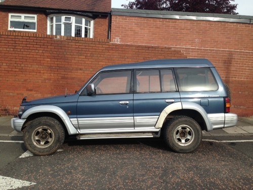 Mitsubishi Pajero Shogun, 7 seater turbo diesel estate car with tow bar