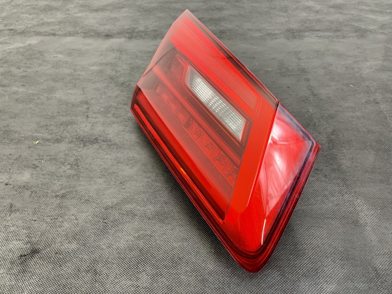 Original BMW 5 F90 M , G30 Rear light in trunk lid, left 