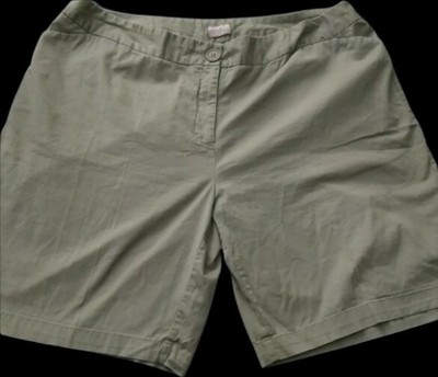Avenue Signature Chino Bermuda Shorts 
