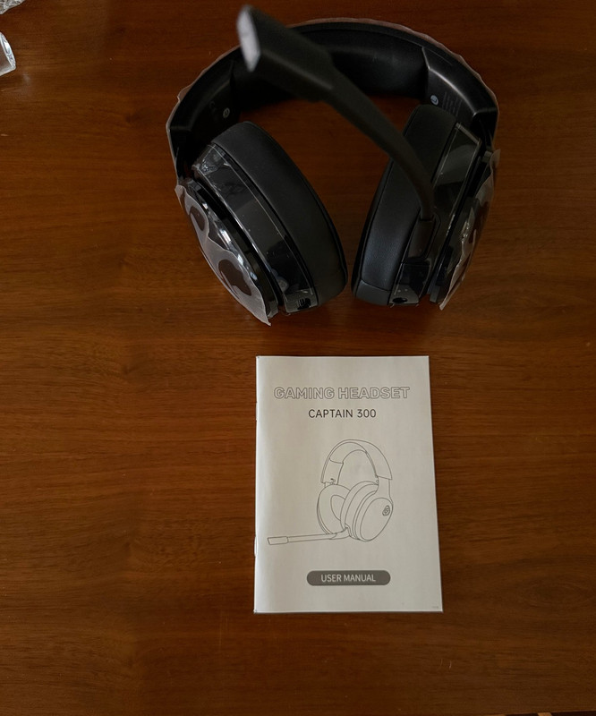 Captain 300 Gaming Headset - White