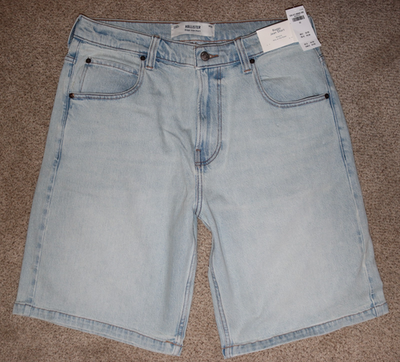 NWT Hollister Light Wash Baggy Jean Short Hits At The Knee Stretch