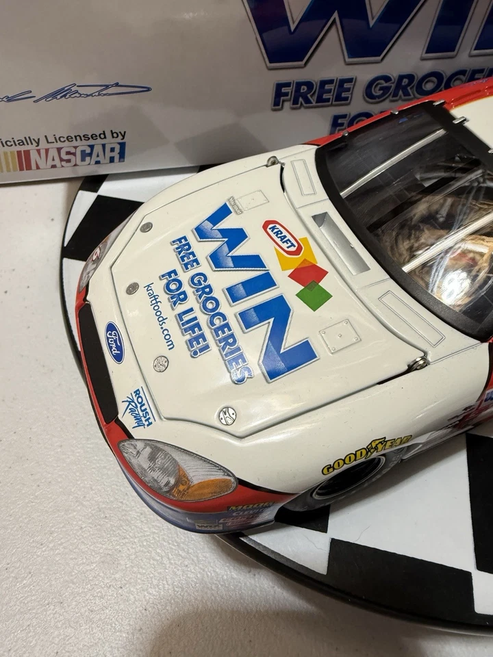 Mark Martin #6 KRAFT 2005 Owners Series 1/24 Nascar Diecast SEALED! - Image 3 of 4