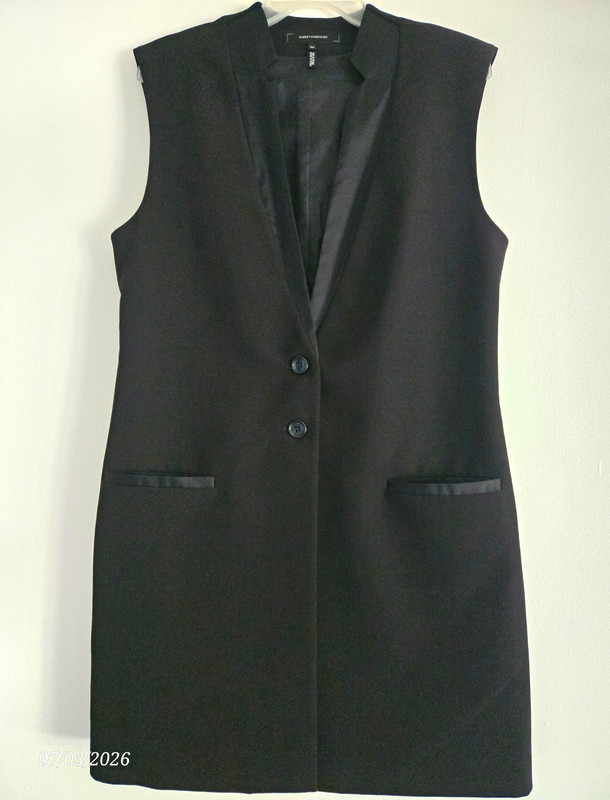 Robert Rodriguez Women’s Black Long Sleeveless Vest Silk Collared Button Lined M
