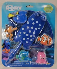 SwimWays Disney FINDING DORY Mr. Ray’s Dive & Catch Game Pool & Bath Game Toy