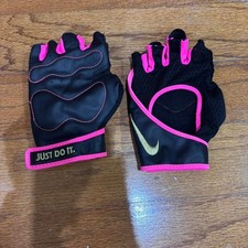 NIKE Grip Workout Gym Fitness Swoosh Lifting Women's Black and Pink Gloves 