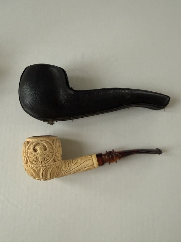Rare Vintage Meerschaum Tobacco Pipe Hand Carved Eagle Signed Salim w/ Case