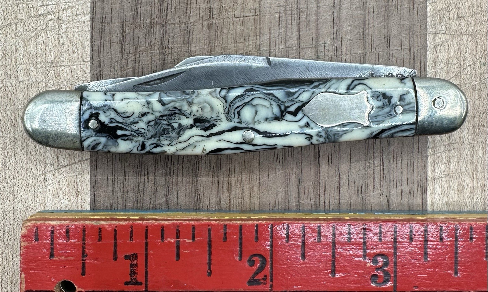Vintage Scarce Simmons HDWE Co Hardware Folding Pocket Knife
