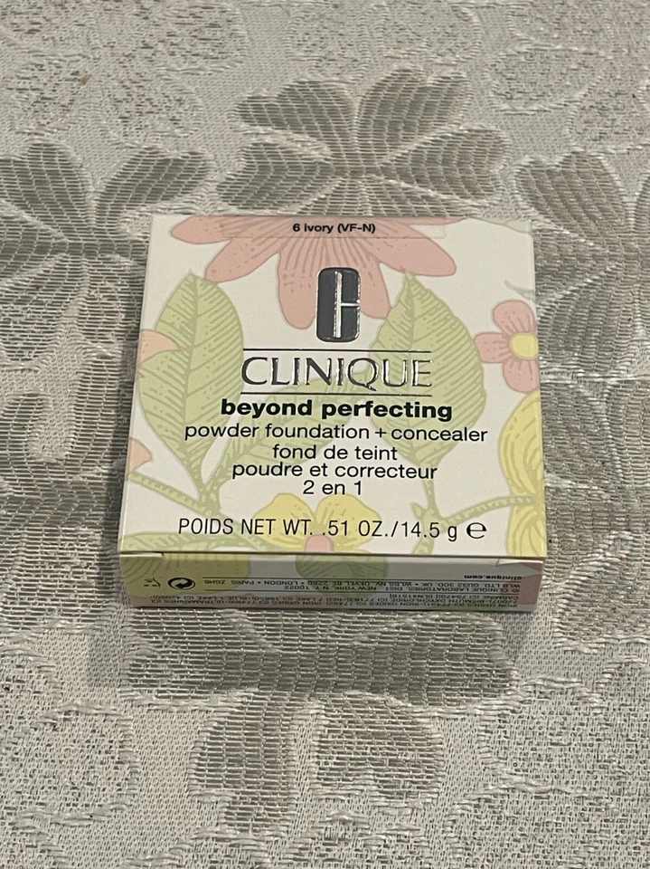 NEW Clinique Beyond Perfecting Powder Foundation + Concealer 06 Ivory 14.5g - Image 2 of 4
