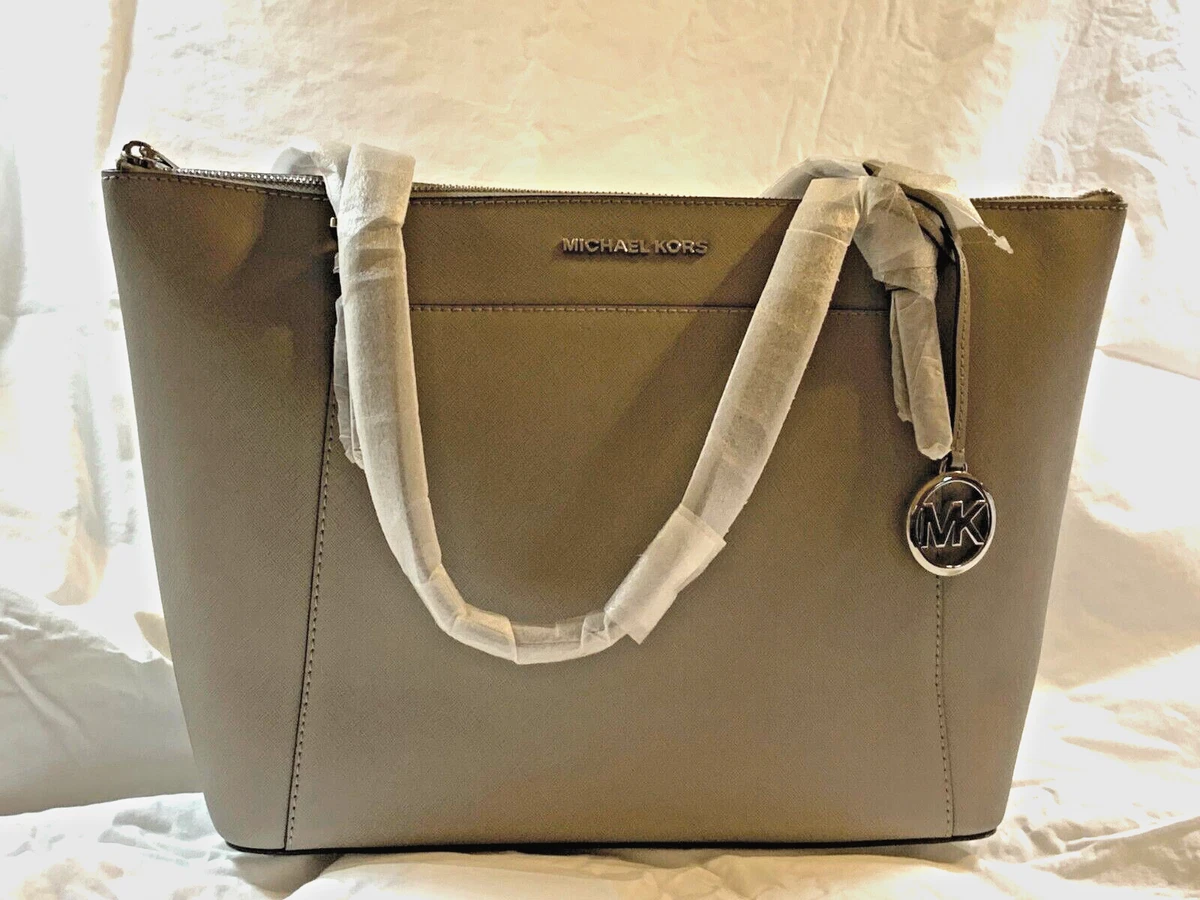 MICHAEL KORS CIARA XS Mini Crossbody Saffiano Leather Giftables Bag Pearl  Grey £75.70 - PicClick UK