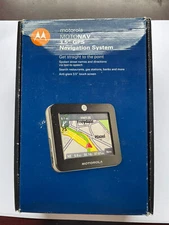 Bundle Motorola Motonav TN20 Automotive Portable GPS Mountable . Open Box.