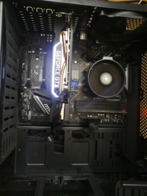 Gaming PC Gebraucht Guter Zustand MSI 1660 SUPER AMD RYZEN 5 3600x