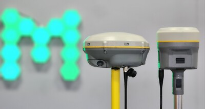 Trimble R10 Dual GPS GNSS Beidou Galileo RTK Base & Rover Avec TSC3 - Occasion En Bon état