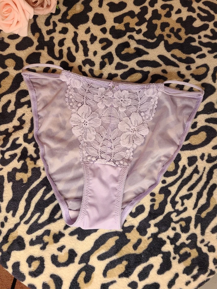 全新 复古 Victoria's Secret Desire 蕾丝绳比基尼内裤 M — 第 4/4 张图片