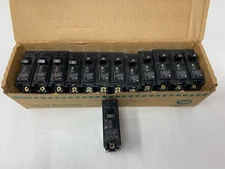 Siemens Q120 20A 1-Pole 120/240V Molded Case Circuit Breaker Lot of 13