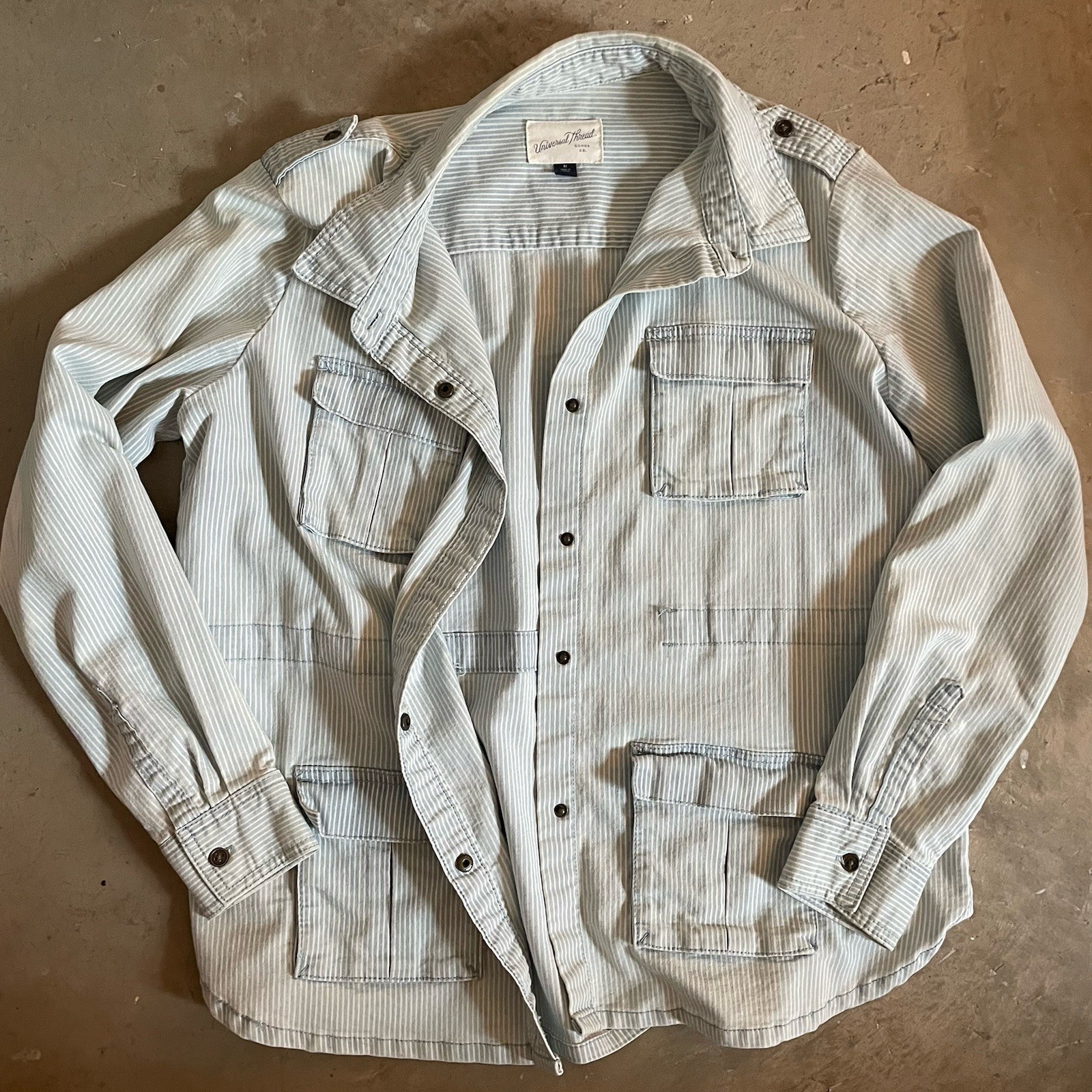 Universal Thread Target Striped Snap Button Up Bl… - image 6