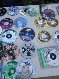 PS1 Sega Dreamcast & Xbox Games Lot &ndash; Scratched Discs & Empty Cases&ndash; AS IS