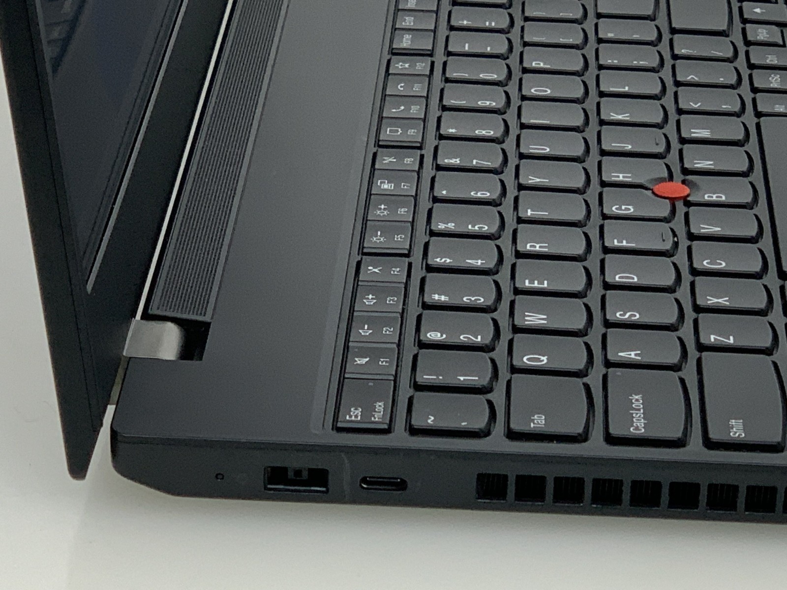 Lenovo ThinkPad P15v, 15.6-Inch Laptop, with Core i7-11800H, Windows 11 Pro