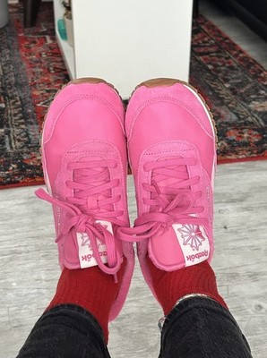 Reebok Women s Classic Hot Pink, Worn Once