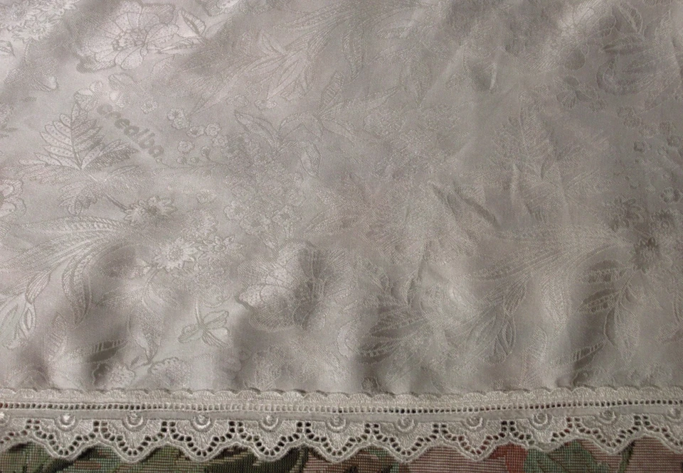 Coperta per Letto Matrimoniale in pura Seta 100% Crealba con Ricami elaborati - Immagine 4 di 4