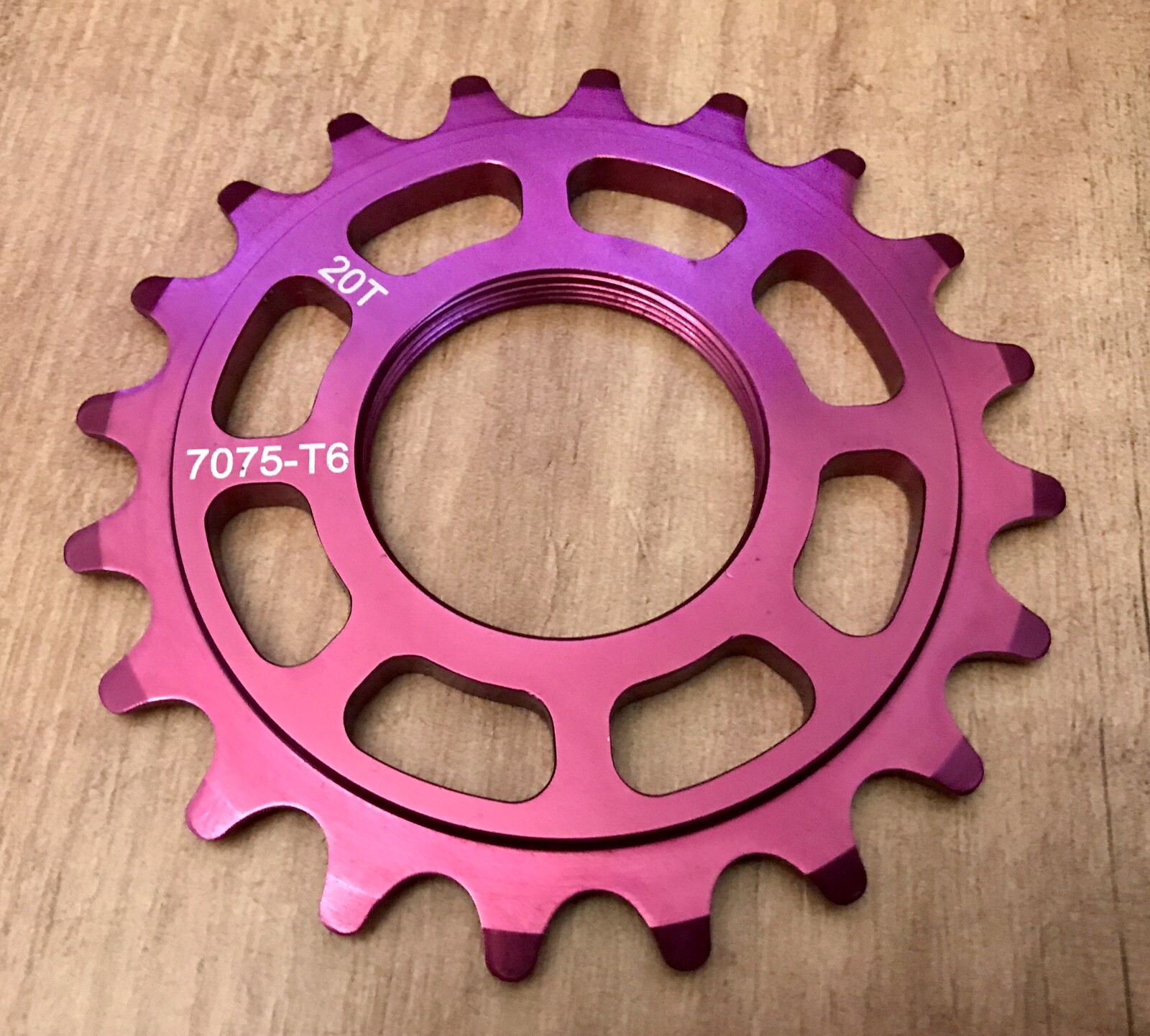 Piñón St Martin Ecflat Hollowflat 2008 atornillado 20 dientes púrpura llano nuevo