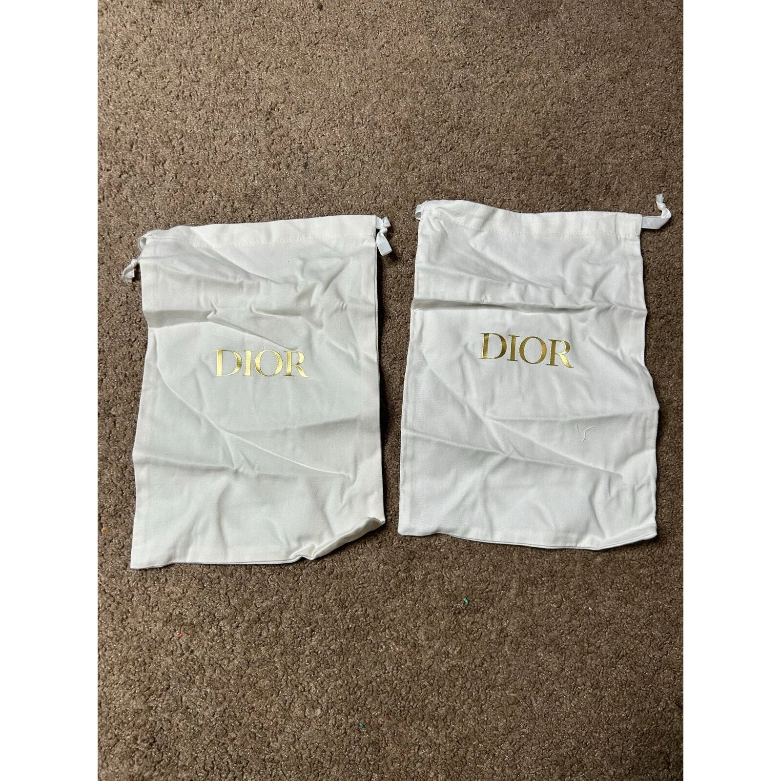 Lot de 2 sacs à poussière DIOR blanc or logo 8,25” x 13” chaussures talons sacs