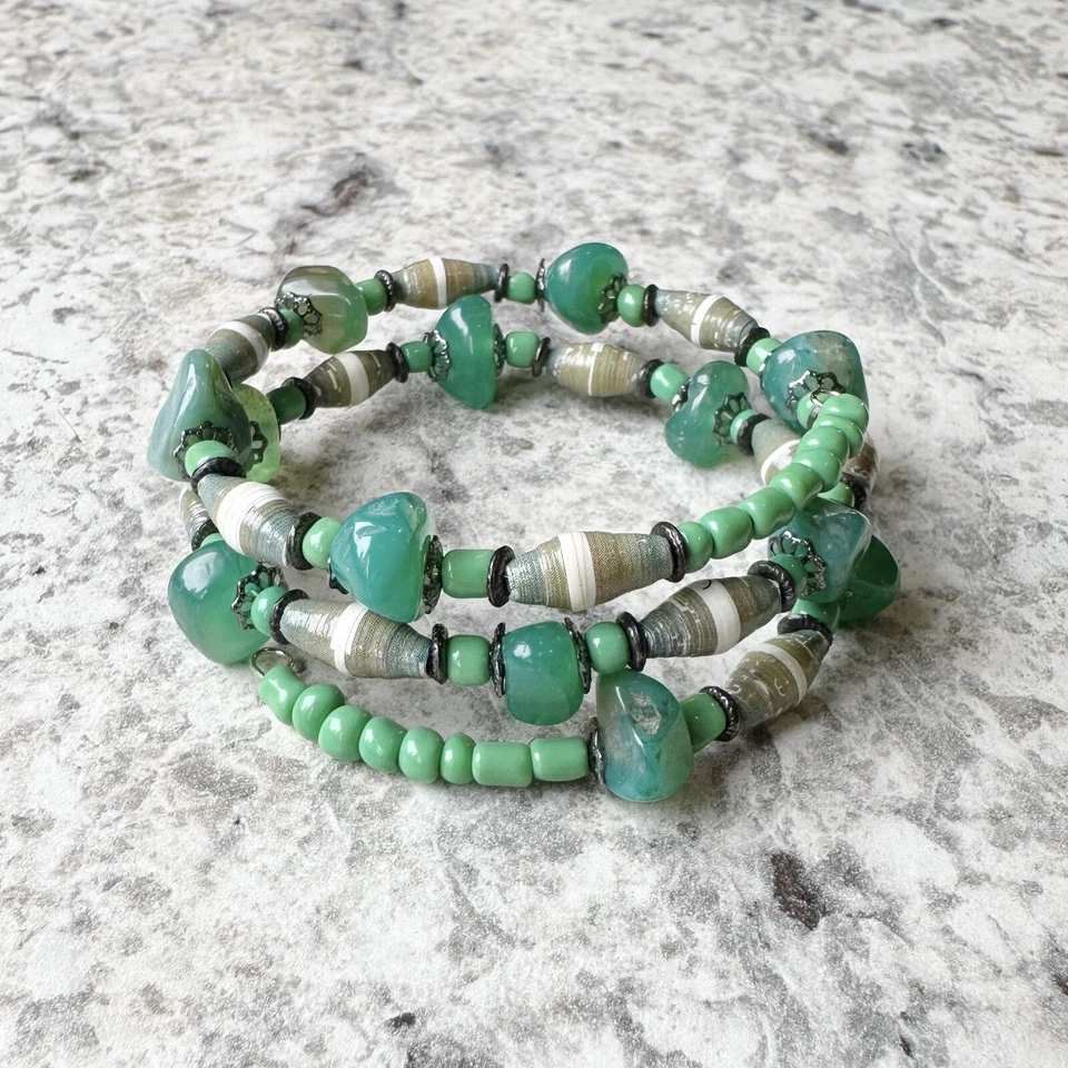 Boho Hippie Magazine Upcycled Paper Bead & Green Agate Memory Wire Bracelet - Image 2 of 4