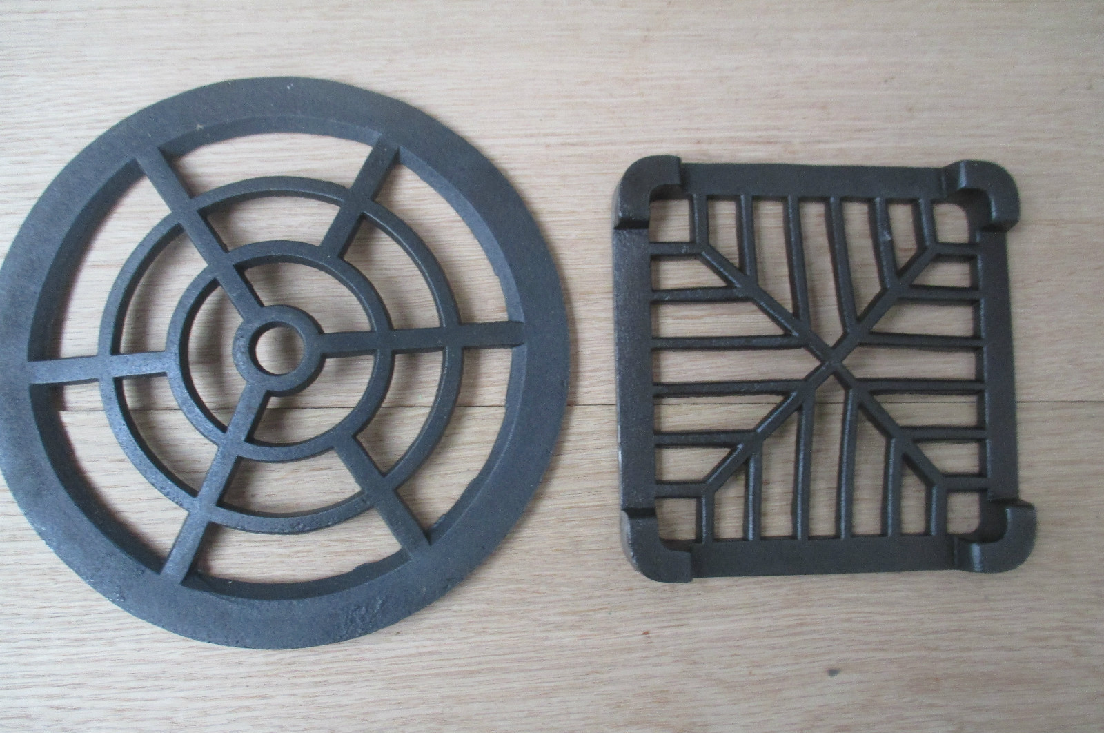 Cast Iron Gully Grid Driveway Drain Cover Drainage guard Gutter Lid Cap