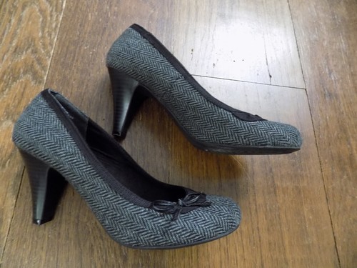 BONGO Bow pleated Ribbon Herringbone Plaid Fabric Black Gray Pumps 3" Heels sz 6 - Picture 4 of 7