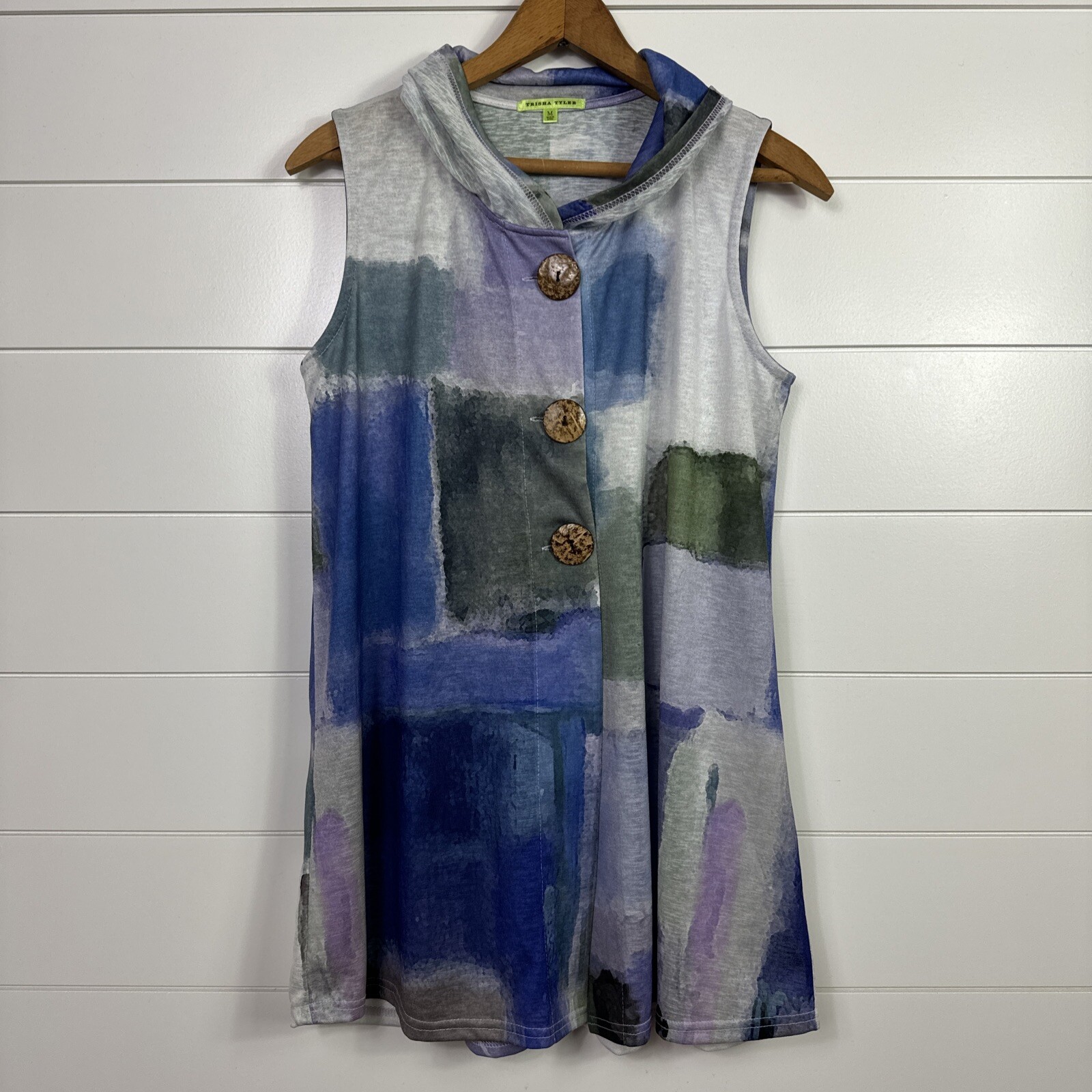 Women's Trisha Tyler Multi-Color Button Front Sleeveless Lightweight Vest sz M