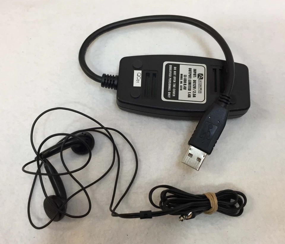 Adapters Earbuds Audiovox Vehicle Battery Adapter Switching Adapter Lot of 4 - Imagem 2 de 3